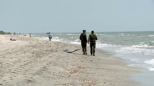 Trupurile băiatului de 14 ani înecat la Corbu şi militarului din Cluj, găsite pe plajă