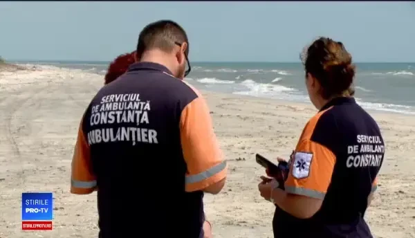 Trupurile băiatului de 14 ani înecat la Corbu şi militarului din Cluj, găsite pe plaja din Vadu