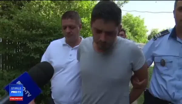 Obiceiul bolnav al unui recidivist. Urmărea femeile din Titu cum se dezbrăcau