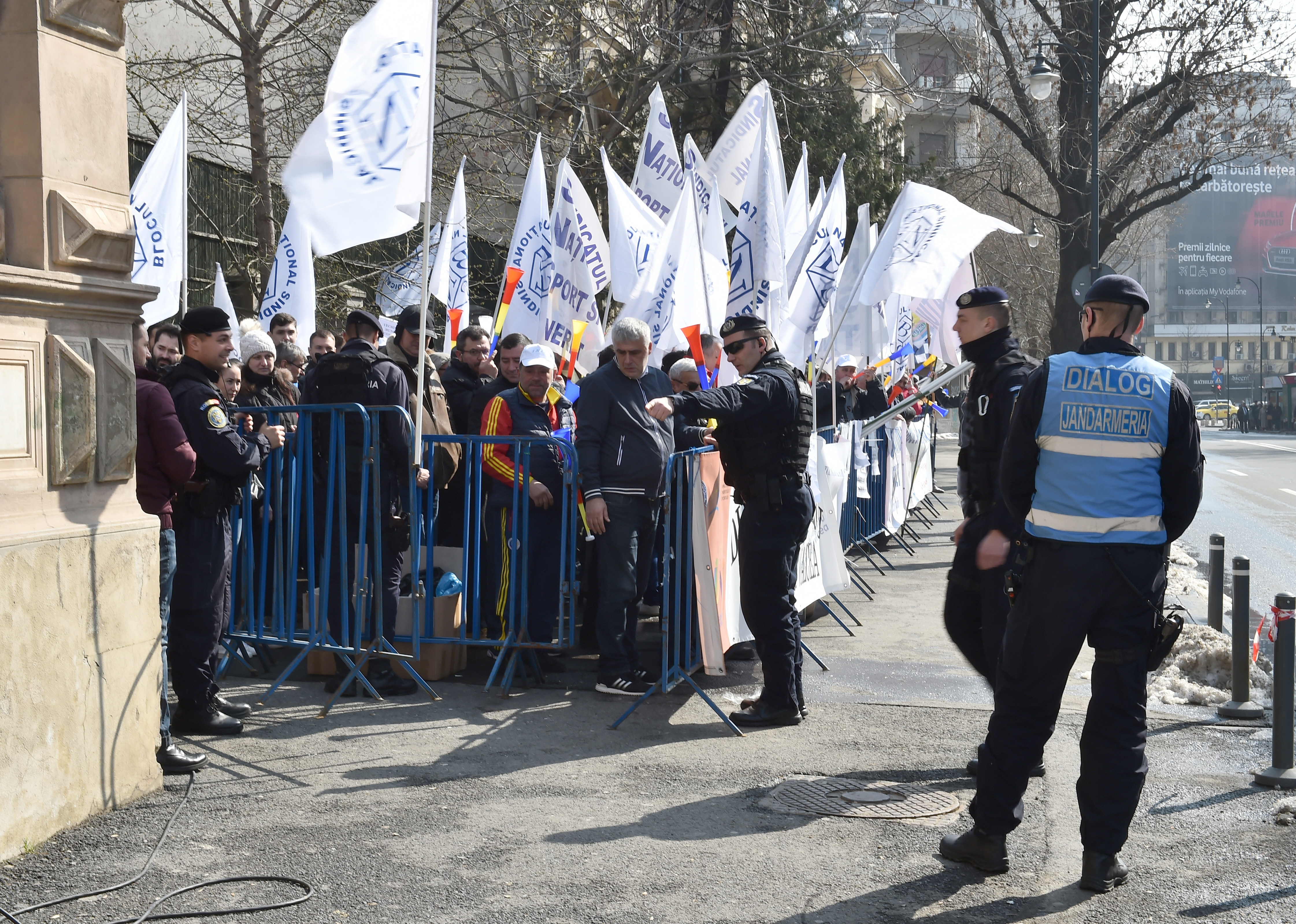 Aproximativ 100 de farmaciști au protestat la Ministerul Muncii, din cauza salariilor