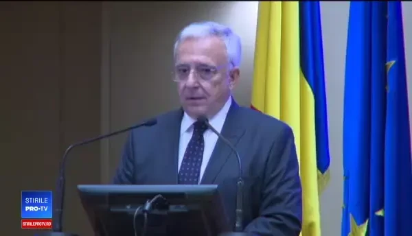 Isărescu: Cei care şi-au luat case au devenit prizonierii propriilor aspiraţii, nu ai băncilor