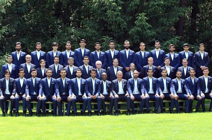 O fotografie a naţionalei de fotbal a Iranului a devenit virală. Comentariile internauților