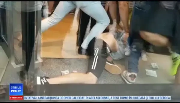 Tânăr reținut de polițiști după ce ar fi șantajat o minoră. Cum a fost prins