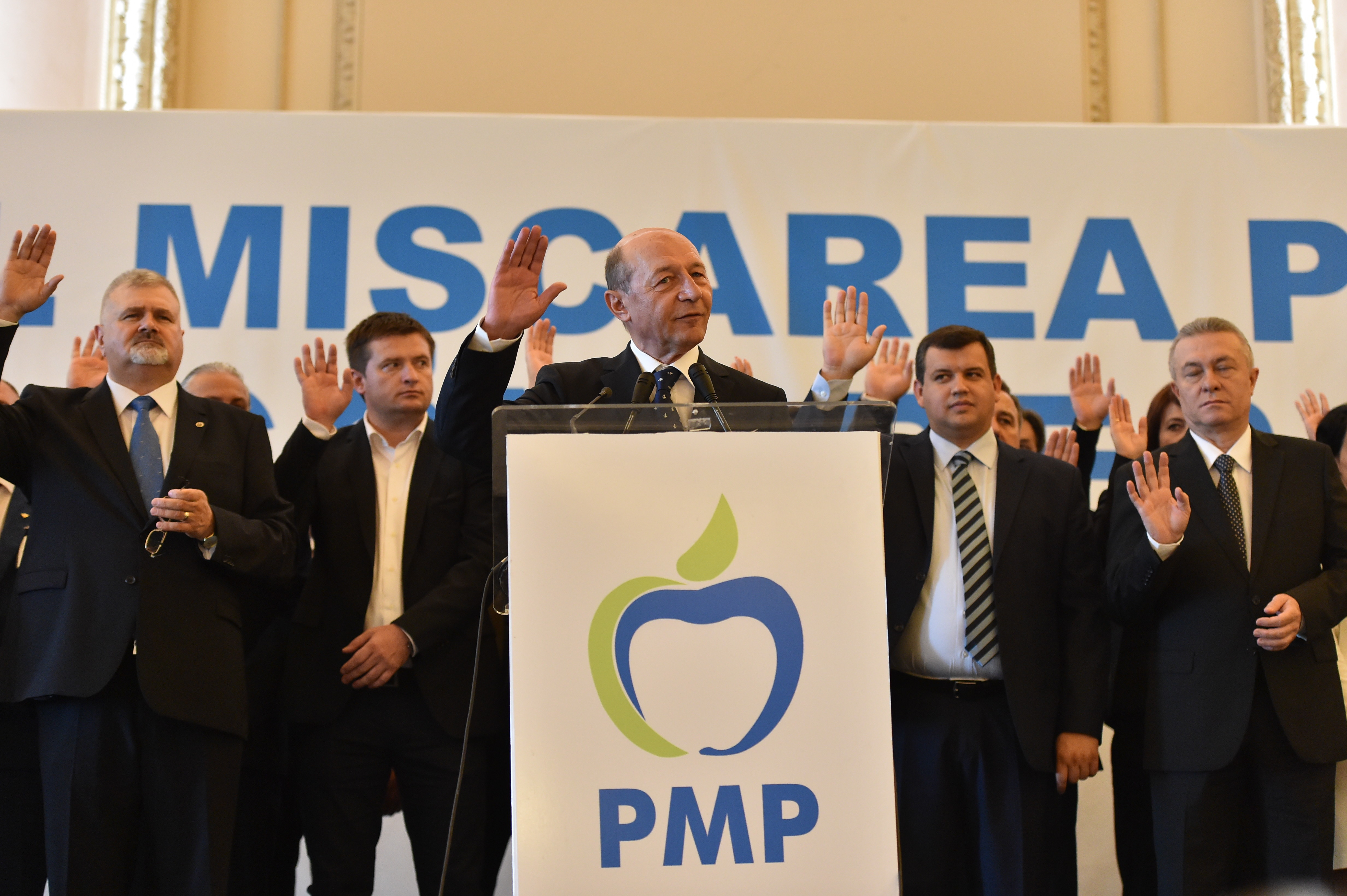 Băsescu: ”Ori Toader, ori Lazăr minte fără ruşine. Iohannis nu are dreptul la tăcere”