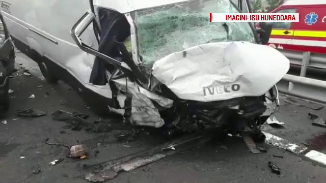 Imagini surprinse de o cameră de bord cu accidentul cutremurător de pe A1, soldat cu 4 morți. VIDEO