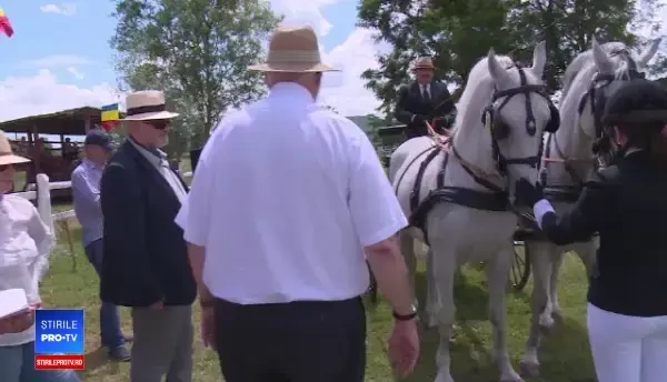 Eleganță şi disciplină la Campionatul Naţional de atelaje cu 2 cai: “Venim în fiecare an”