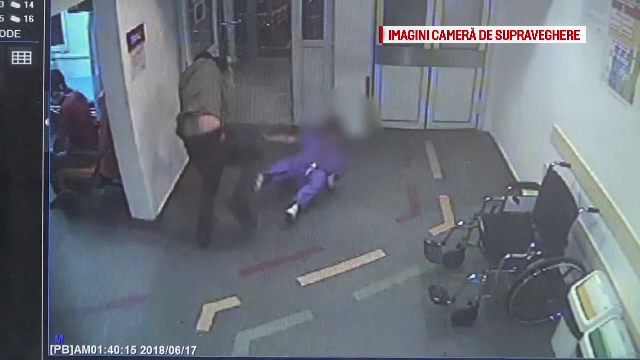 Momentul în care o asistentă din Brașov este lovită de un pacient care a recunoscut că se drogase