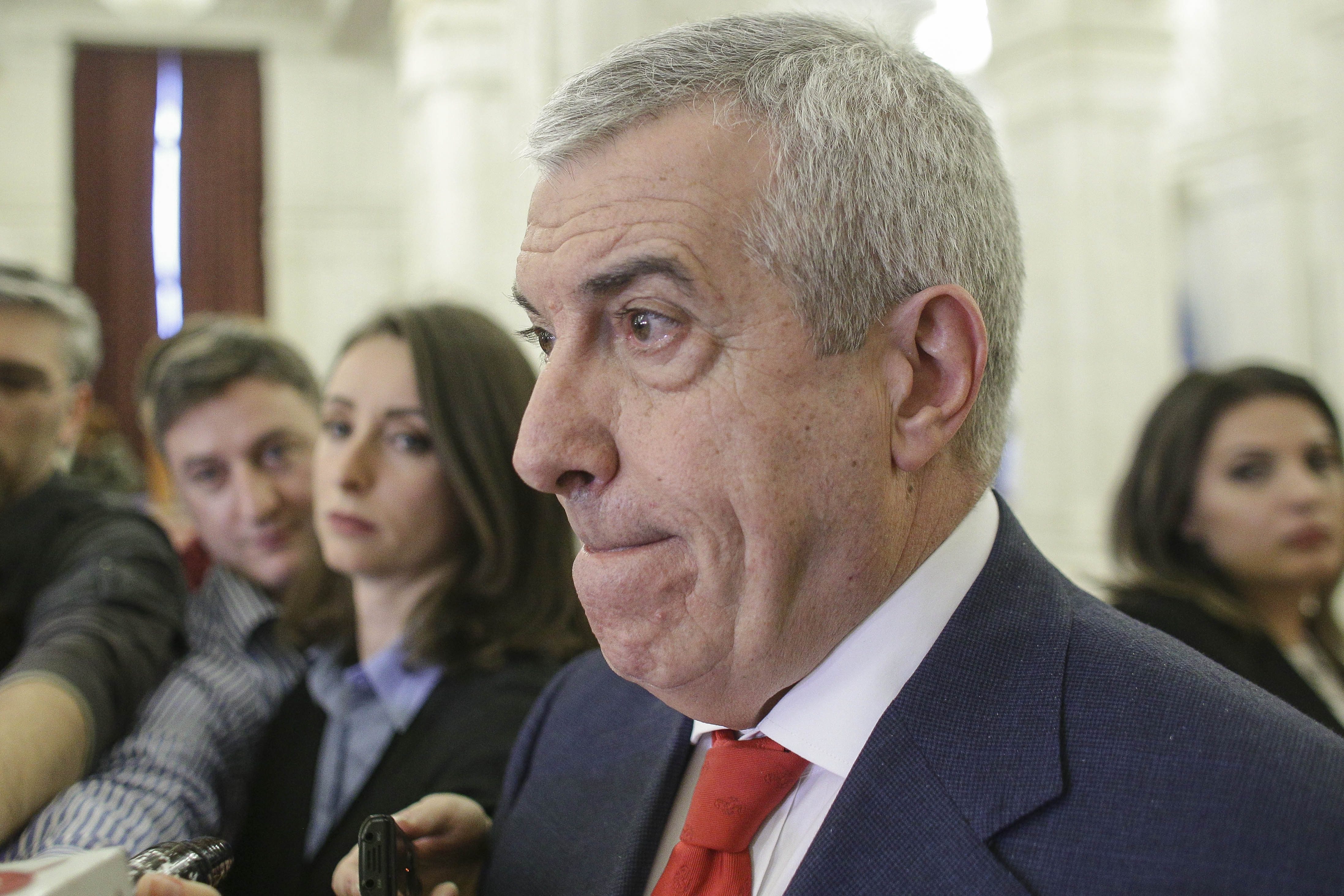 Solicitarea DNA despre Tăriceanu a ajuns la comisia juridică: ”Mai lipsește spectacolul cu cătușe”