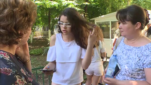 Reacțiile unei eleve când și-a văzut notele de la Evaluarea Națională. ”Nu e bine, n-am greșit nimic”