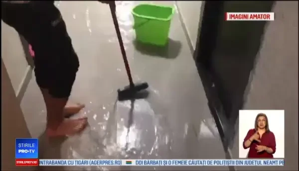 Inundaţii la blocurile recent construite