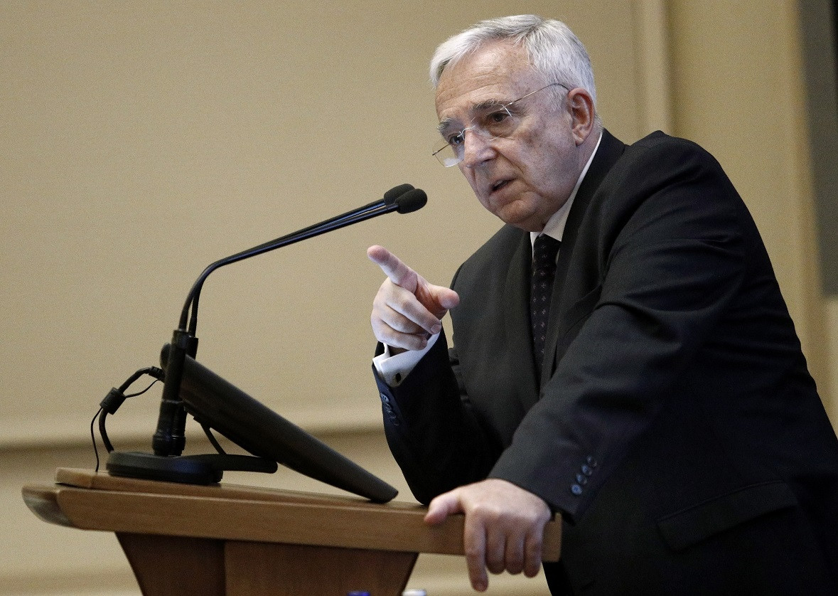 Isărescu avertizează: dobânzile la credite vor mai creşte. Planul BNR