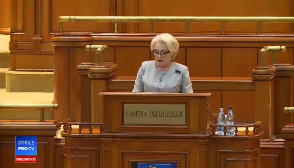 Premierul Dăncilă a prezentat stadiul pregătirilor pentru preşedenţia Consiliului UE. Protest în timpul discursului