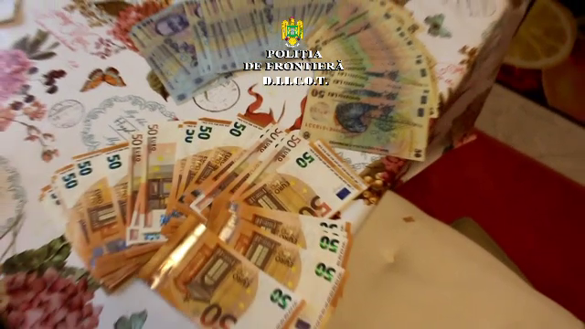 Percheziții la Poliția de Frontieră Izvoarele Sucevei. Doi polițiști, audiați