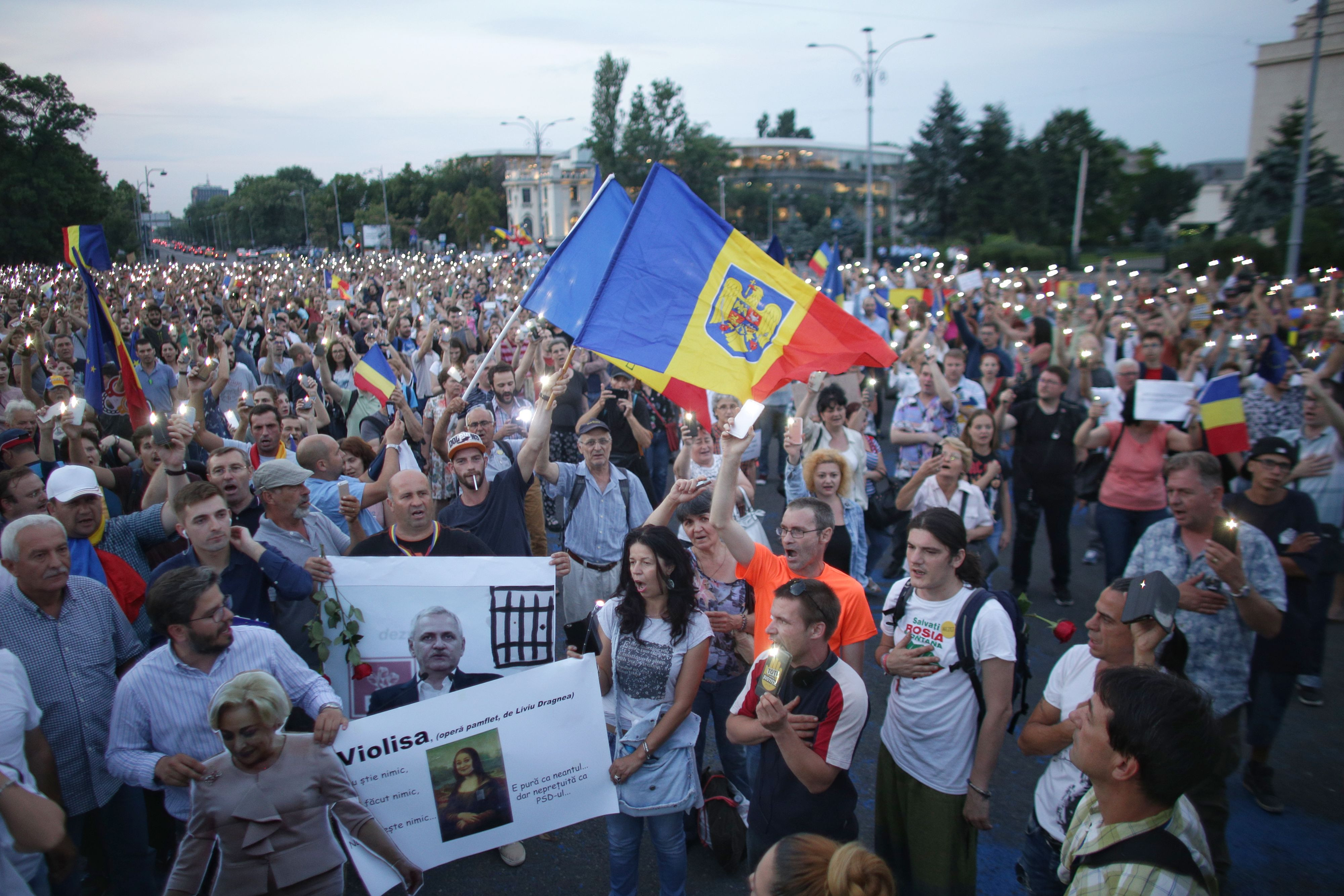Proteste anunţate duminică în București şi în ţară: ”Cod roşu de OUG”