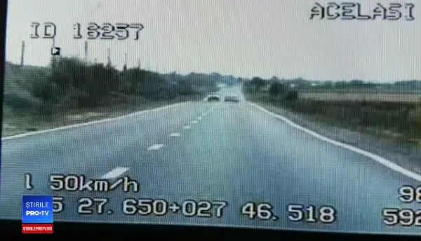 Viteza uriașă cu care circula un șofer pe un drum naţional. VIDEO