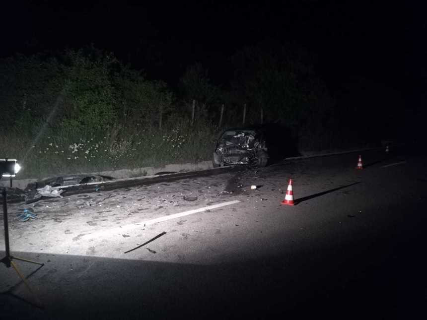 Accident grav în Vâlcea. 2 morți, printre care un fost politician, și 3 răniți