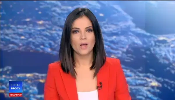 Macron, gazda unui eveniment inedit, la Elysee. Președintele francez și-a făcut selfieuri cu invitații