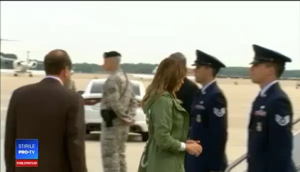 Explicația privind ținuta care i-a adus Melaniei Trump numeroase critici