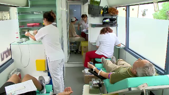 Caravana "Blood Network", pe litoral. Donatorii, răsplătiți cu bilete la Neversea sau Untold