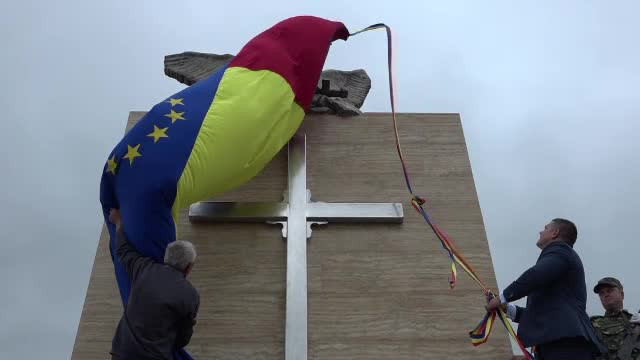 monument ostasi romani comuna Falciu