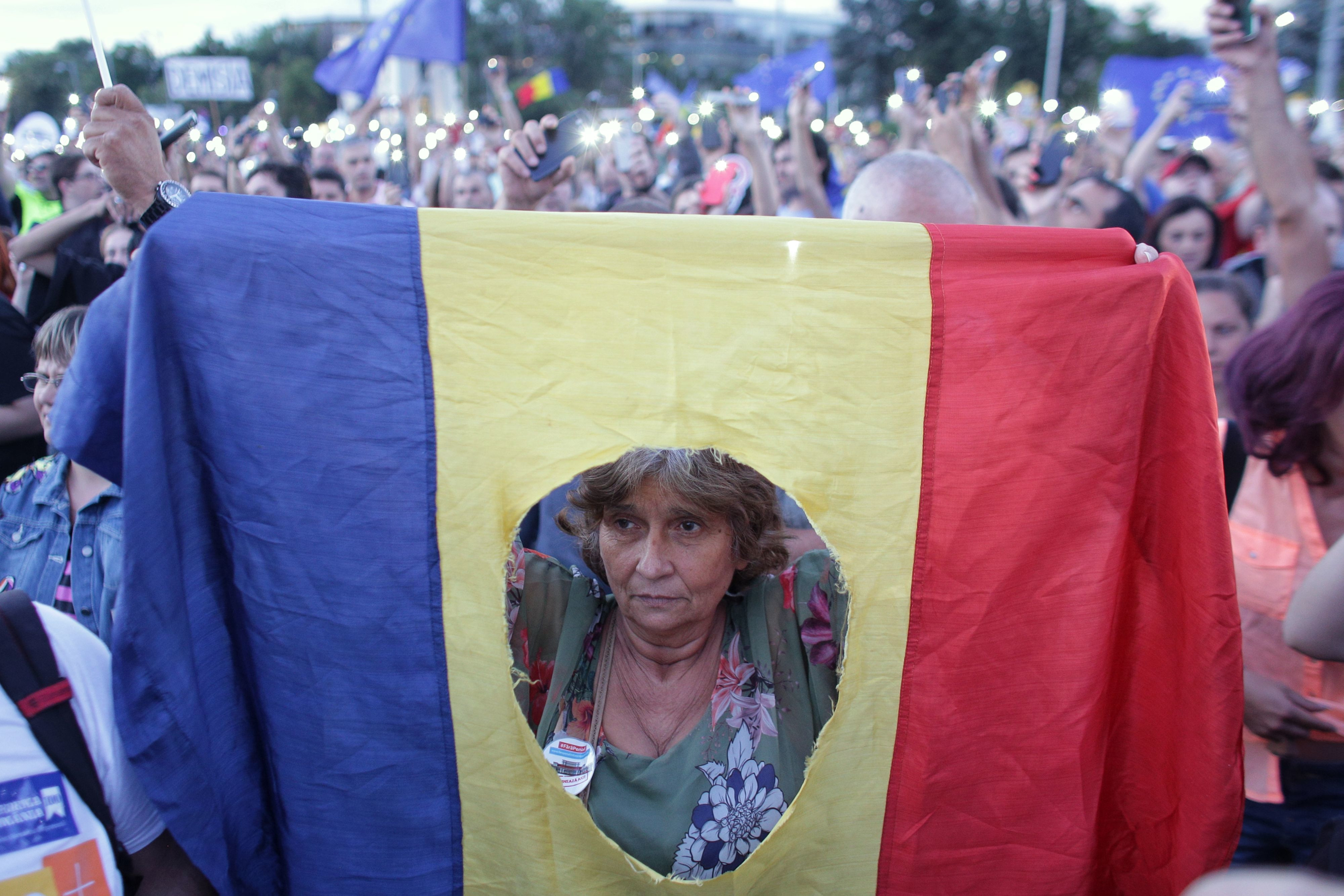 protest, piata victoriei, - 3