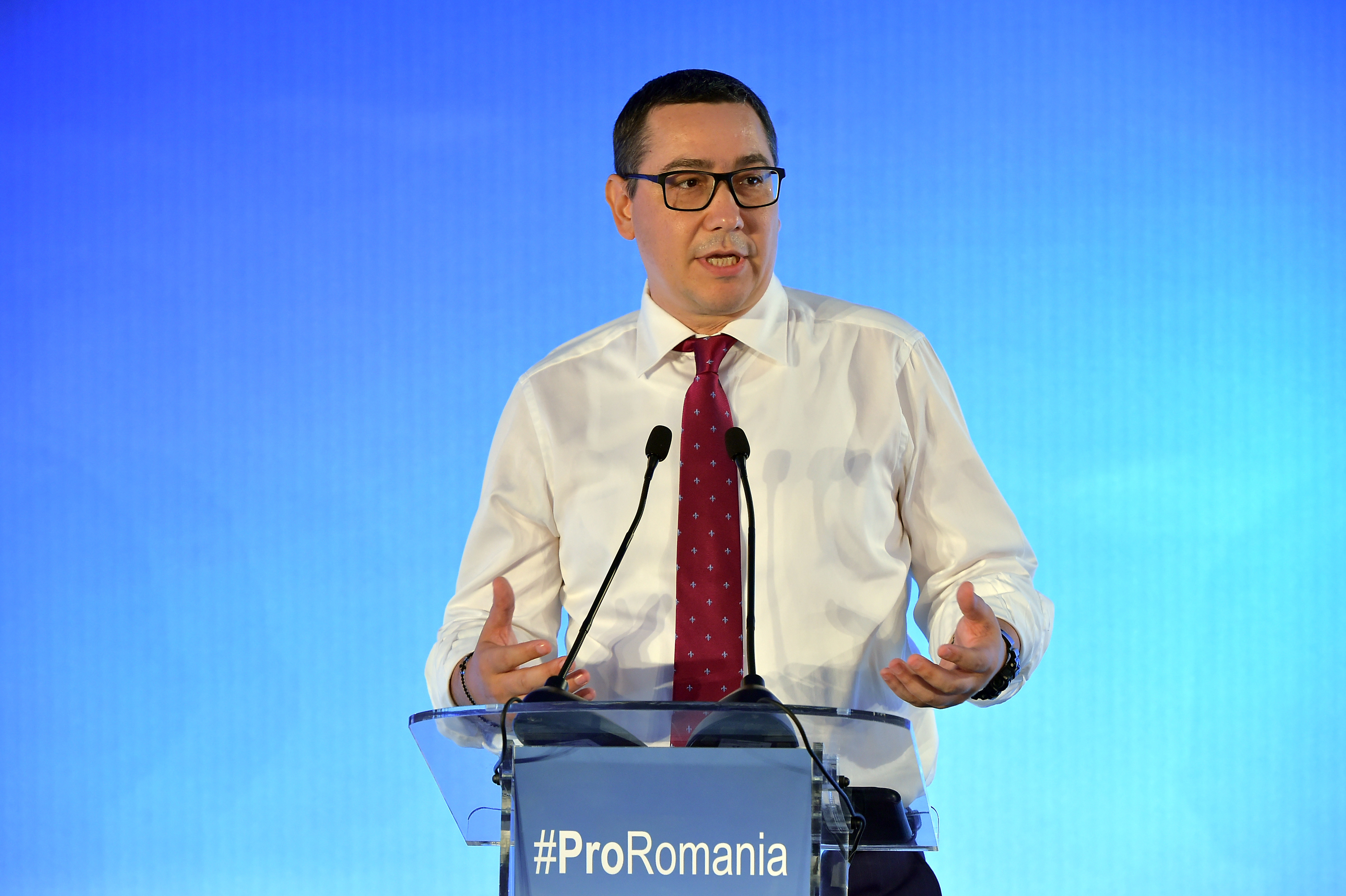 Ponta candidează primul pe lista Pro România la europarlamentare, dar va renunța la loc
