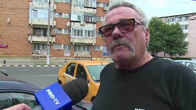 O fată de 17 ani a fost lovită pe trecere, în fața locuinței sale. Explicația șoferului