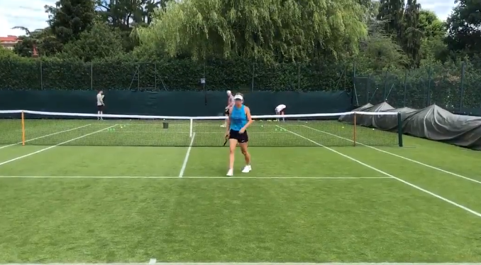 Simona Halep a intrat pe teren pentru prima dată după câștigarea Roland Garros