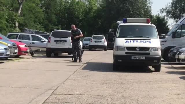 Bărbatul care a pus o bombă lângă maşina unui pompier s-a predat. Explicaţia lui