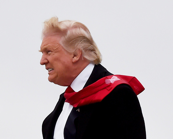 După ce a amenințat Iranul, Trump vrea să se vadă cu președintele Rouhani. Ce răspuns a primit