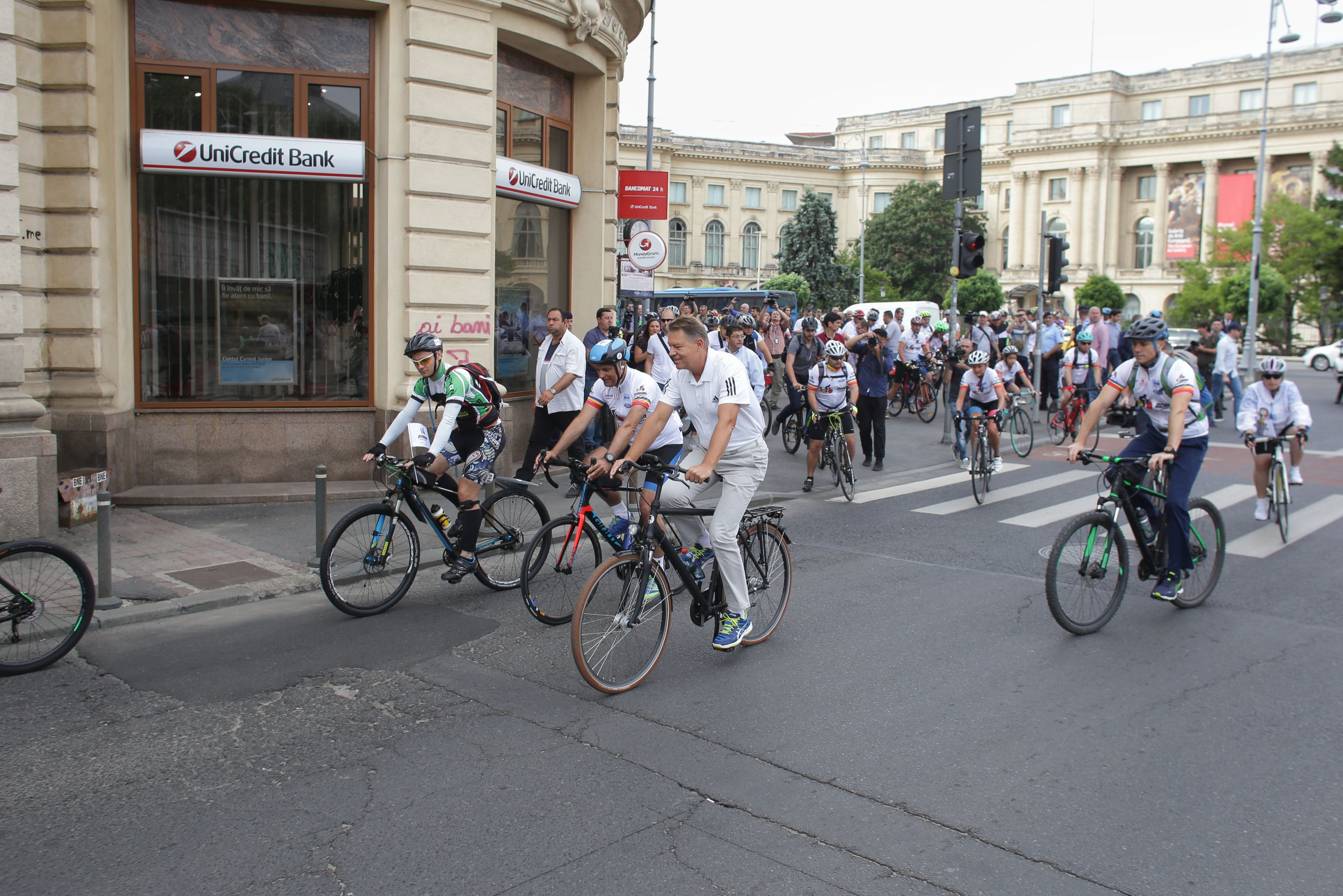 Președintele Klaus Iohannis, la marșul ”Pedalăm pentru România”
