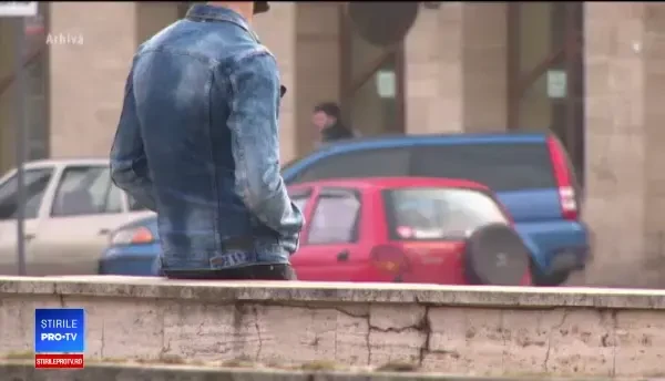 Cât de uşor e să comanzi droguri pe Internet în România. Mix-urile chimice, la modă