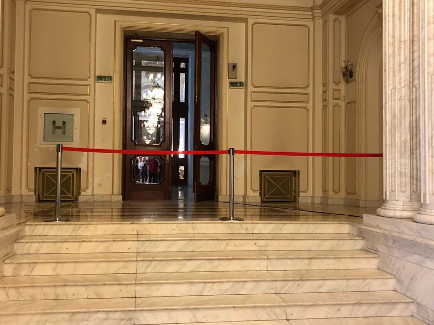 masuri restrictive in Parlament