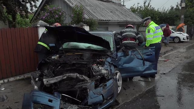 Accidente grave pe șoselele din țară din cauza ploilor abundente. Mai mulți morți