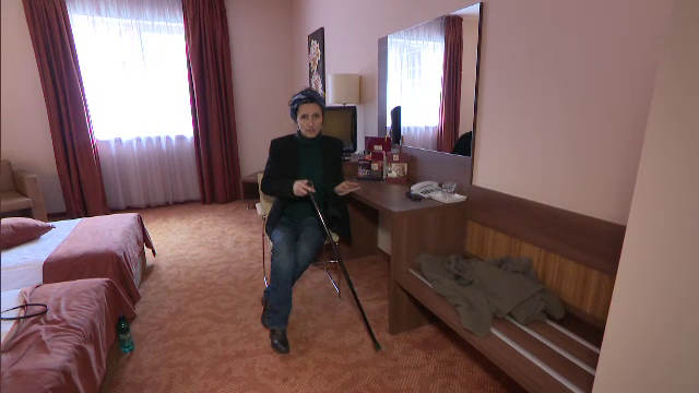 Pacienți cu scleroză multiplă, puși să facă zeci de kilometri, lunar. CNAS spune că nu-i poate ajuta