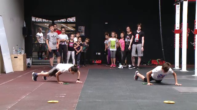 Unde își pot lăsa părinții copiii vara. Bonele și-au mărit tariful