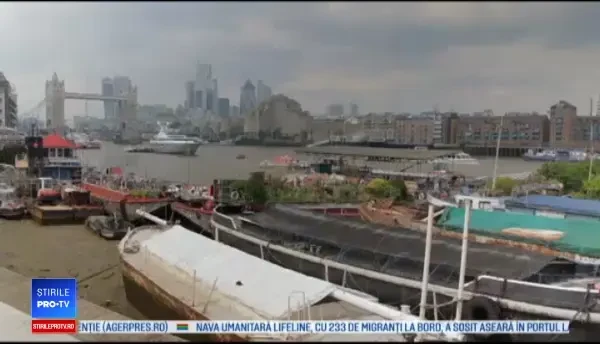Londonezii preferă, mai nou, casele plutitoare de pe Tamisa. Prețul unei locuințe cu 2 dormitoare
