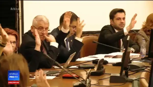 Modificări la Codul Penal. Deținuții pot fi eliberați mai repede. Toader propune 1900 lei prag la abuz în serviciu