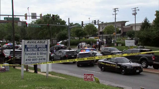 Autorul atacului armat de la ziarul din SUA ar fi pierdut un proces cu redacția. FILMUL tragediei