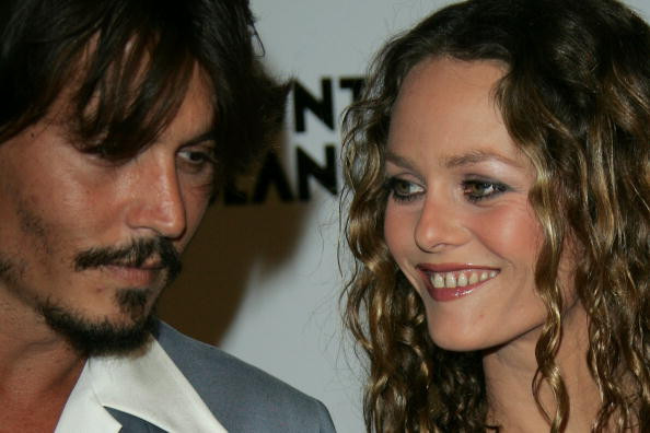 Vanessa Paradis, fosta soție a lui Johnny Depp, printre semnatarele unui manifest împotriva violenței conjugale