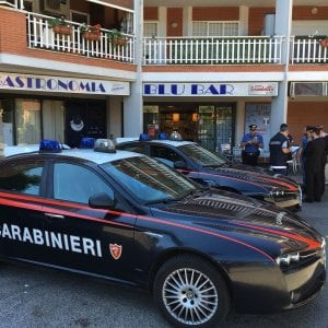 Român împușcat la Roma, în fața unui bar. Atacatorul avea fața acoperită cu mască de schi