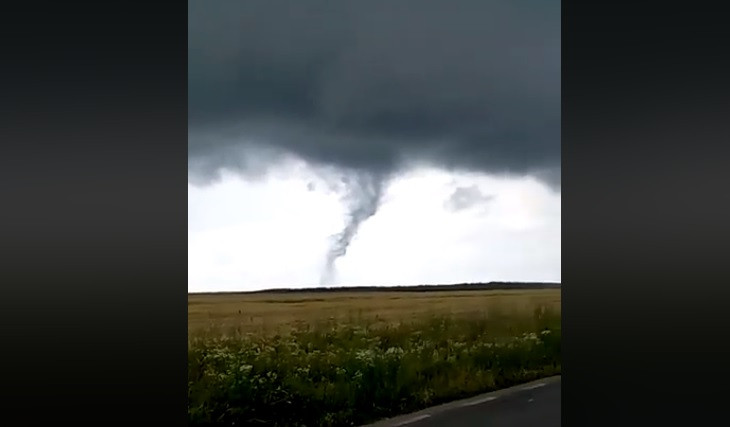 Fenomen meteo extrem, în Teleorman. Vremea rea continuă până sâmbătă. VIDEO