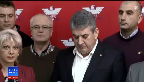 Experți, despre poza cu Gabriel Oprea și Obama: ”Mai sunt și alte elemente prelucrate”