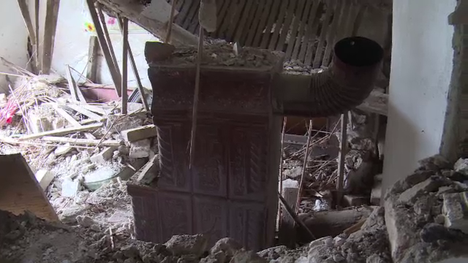 Bătrână din Dâmbovița, în stare gravă din cauza unei explozii