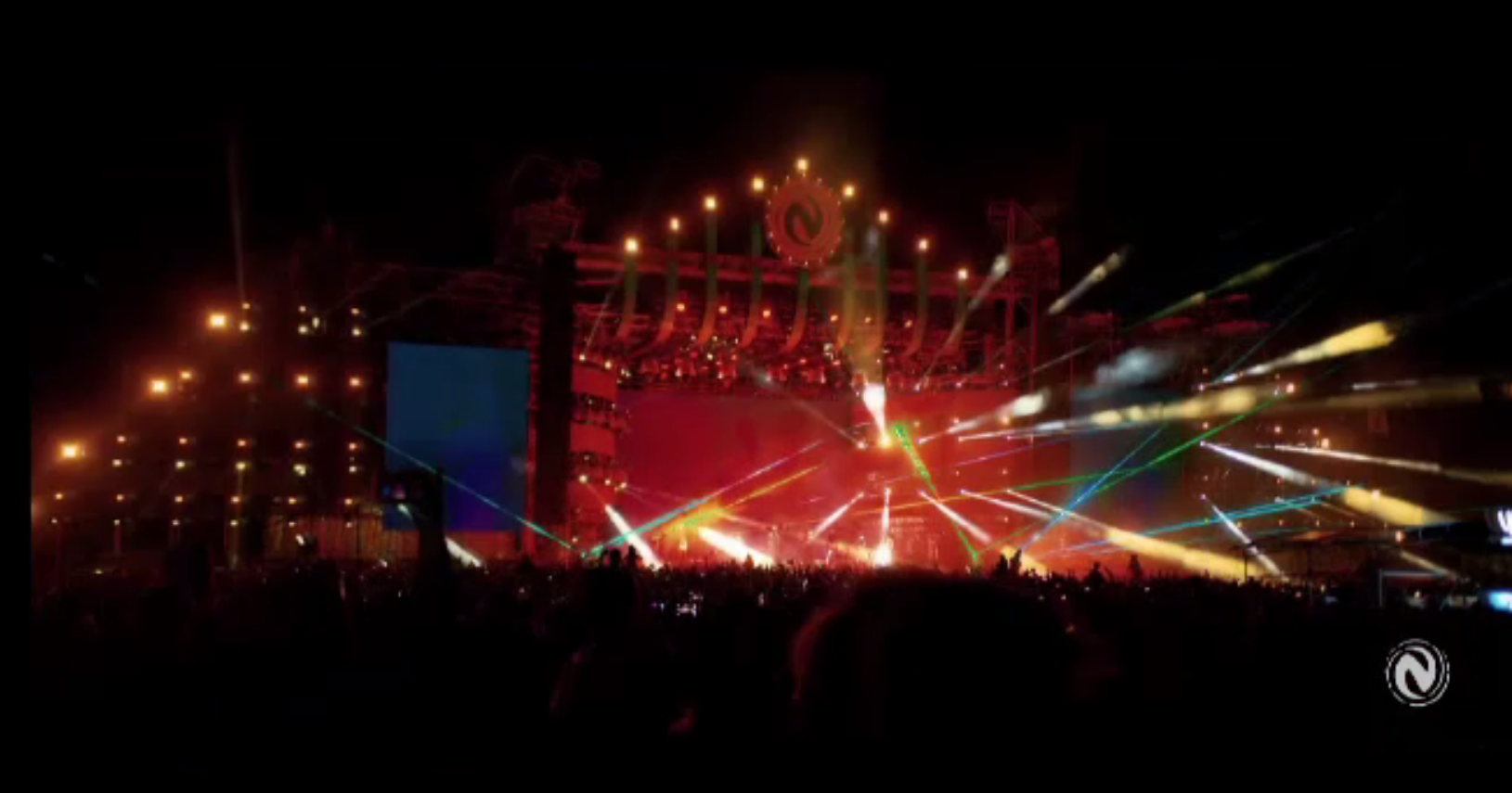 Cerințele neobișnuite ale artiștilor de la Neversea. ”Vrea să se joace cu el înainte de show”