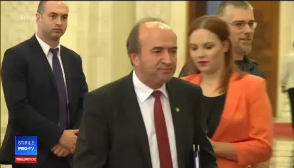 Comisia Iordache a modificat abuzul în serviciu. Opoziţia acuză că este cu dedicaţie pentru Liviu Dragnea