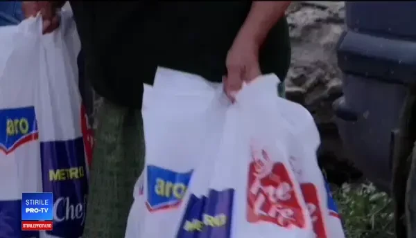 Zeci de oameni s-au mobilizat pentru a-i ajuta pe sinistrați după apelul făcut de Marian Godină