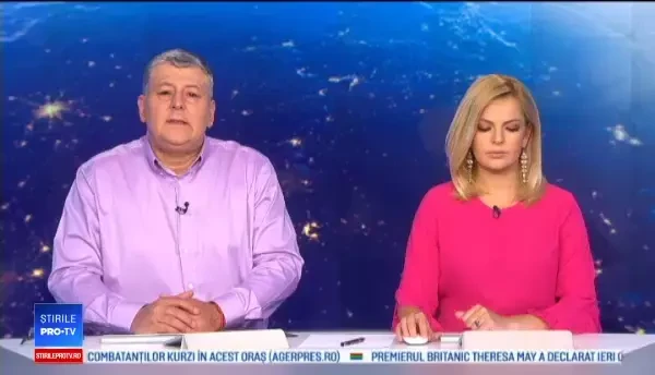 Dăncilă, huiduită în faţa Prefecturii Braşov, acolo unde a vizitat localitățile afectate de inundații. VIDEO