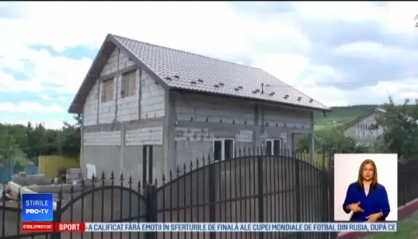 Femeie, cuprinsă de flăcări, după ce o sticlă de diluant i-a explodat în față