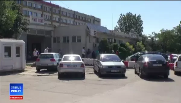 Răfuială cu focuri de armă în Ploiești. Rănitul a scăpat de agresori ascunzându-se într-un magazin